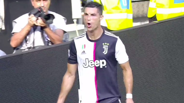 Nagy mágus! Cristiano Ronaldo köténygólt fejelt a Juventus bajnokiján – VIDEÓ