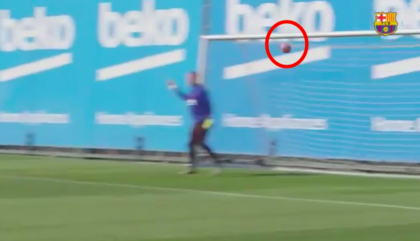 Ezt Messi is csak nézte, parádés gól az FC Barcelona hétfői edzésén – VIDEÓ
