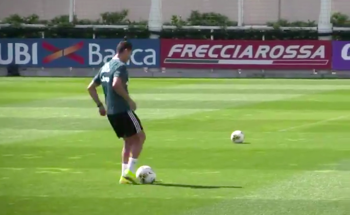 Cristiano Ronaldo neki sem futott, ne tudd meg, hova rúgta a labdát – VIDEÓ