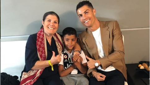 Több mint harmincötmillió forintba került Ronaldo anyák napi ajándéka – FOTÓ