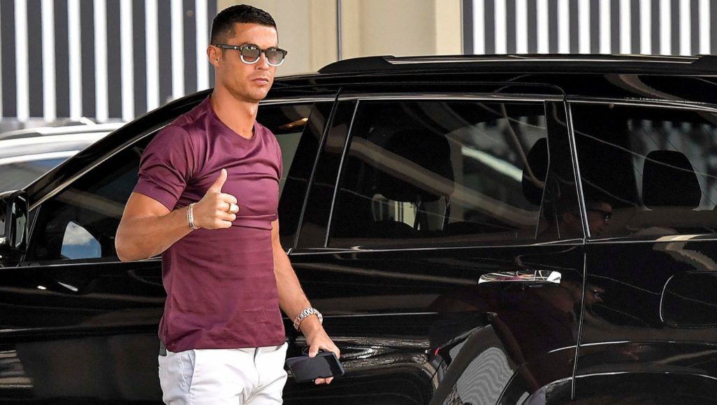Jelentős fordulat, melyik városba utazott hétfőn Cristiano Ronaldo