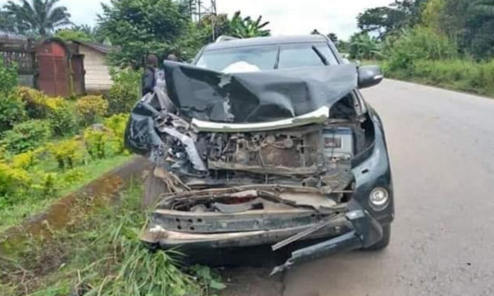 Ijesztő baleset: rommá törte autóját Samuel Eto’o – FOTÓ