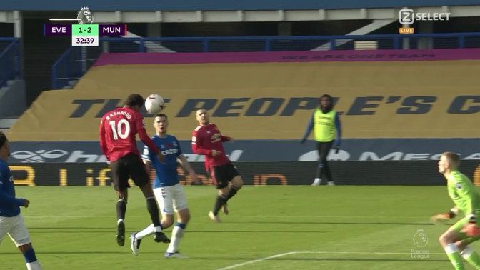 Három visszatekerés után is nehéz megmondani, ki szerezte a Manchester United gólját – VIDEÓ