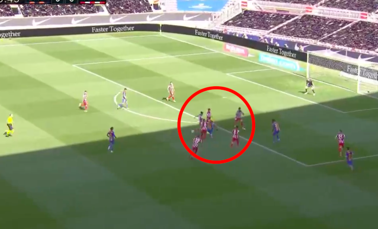 Egyszerre hat Atlético-játékosnak mutatta meg Messi, hogy miért ő a legjobb a világon – VIDEÓ