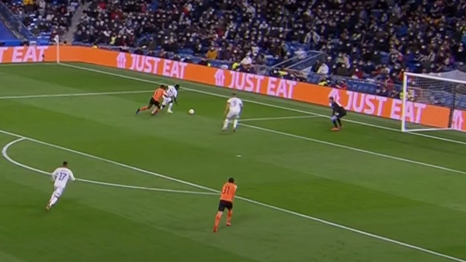 Benzema ezerszer jobb csatár annál, hogy ebből a helyzetből ne szerezzen gólt – VIDEÓ